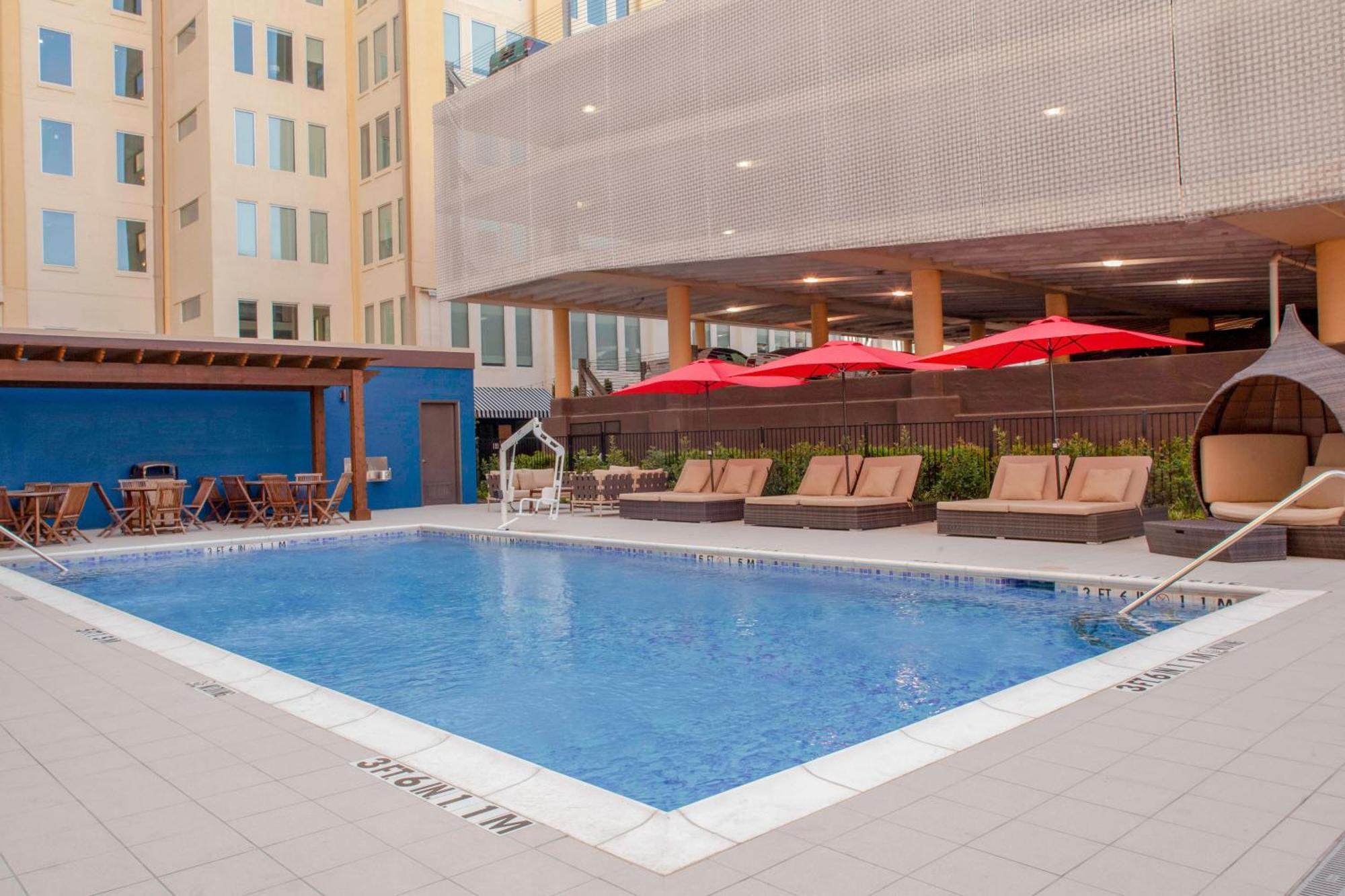 Towneplace Suites By Marriott Dallas Downtown Exterior photo